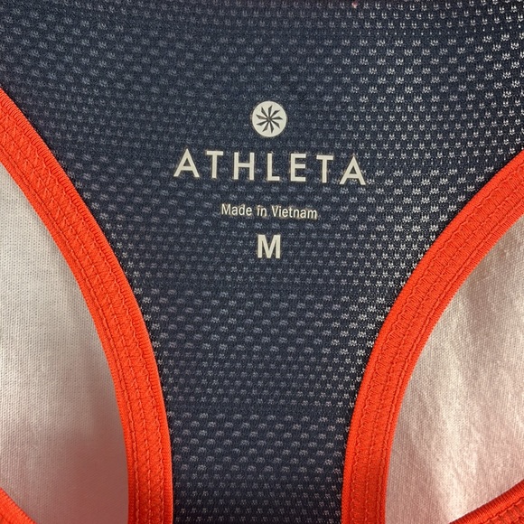Athleta medium workout tank - Picture 3 of 5